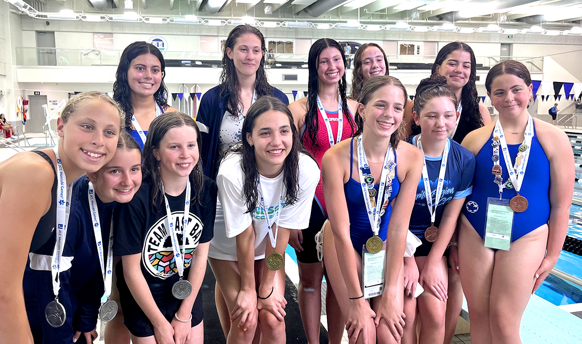 Girls swimming medals at Maccabi 2024